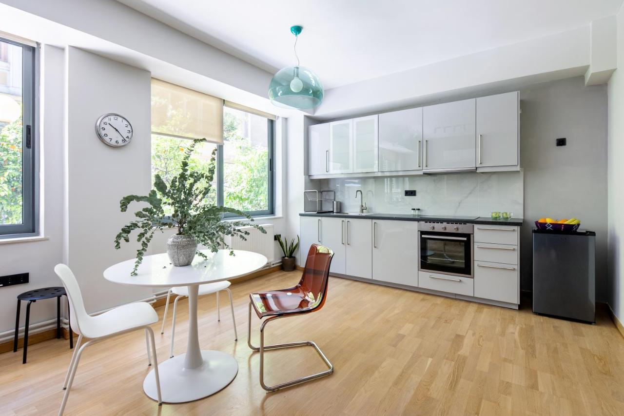 Bright 2bdr Downtown Exarcheia! Apartment
